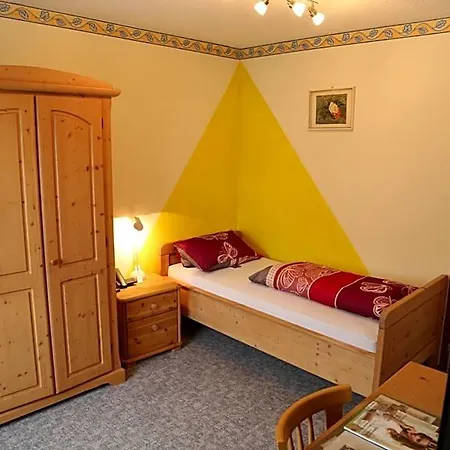 Bechtel Hotel 2*